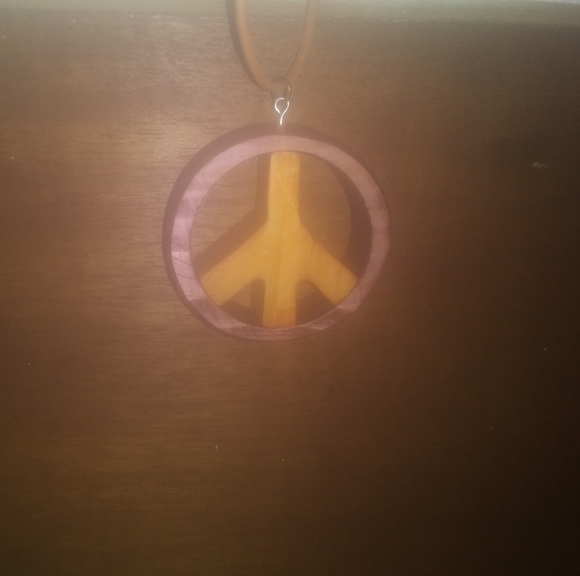 Pendant - Picture 2 of 2